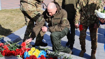 Згадали загиблих та вручили нагороди живим: у Черкасах вшанували добровольців Згадали загиблих та вручили нагороди живим: у Черкасах вшанували добровольців