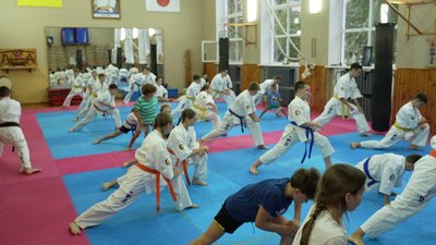 У Кропивницькому хочуть закрити спорткомплекс, де тренуються діти й військові. Як пояснюють і що пропонують на заміну У Кропивницькому хочуть закрити спорткомплекс, де тренуються діти й військові. Як пояснюють і що пропонують на заміну