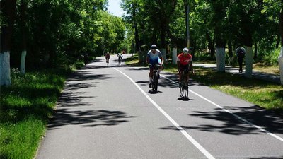 Велосипедисти, Траса здоров'я, рух