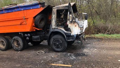 На Сумщині російські військові скинули з безпілотника вибухівку на вантажівку — загинула людина