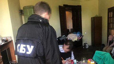 22-річну львів’янку підозрюють в організації втечі потенційних призовників за кордон 22-річну львів’янку підозрюють в організації втечі потенційних призовників за кордон