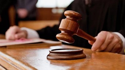 Суд, незаконне переправлення, військовозобов'язаний, за кордон