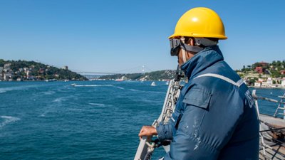 До Чорного моря увійшов американський ракетний есмінець До Чорного моря увійшов американський ракетний есмінець