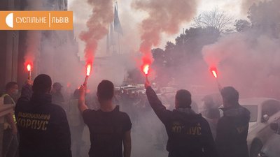 Біля Львівської ОДА протестували ветерани війни, вимагали повернути пільги на проїзд Біля Львівської ОДА протестували ветерани війни, вимагали повернути пільги на проїзд