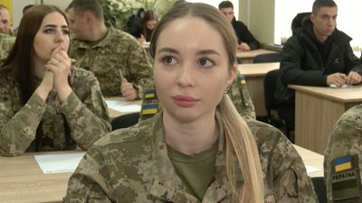 Студенти разом із прикордонниками писали радіодиктант національної єдності у Луцьку писали Студенти разом із прикордонниками писали радіодиктант національної єдності у Луцьку писали