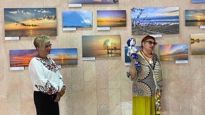 "Світанки війни" з Черкас: у бібліотеці презентували виставку світлин "Світанки війни" з Черкас: у бібліотеці презентували виставку світлин
