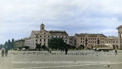 Центральна площа Чернігова