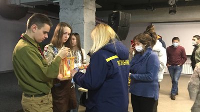 Вифлеємський вогонь миру у Вінниці. Кому його передали Вифлеємський вогонь миру у Вінниці. Кому його передали