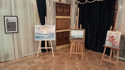 "Непереможні – Одеса – Херсон, Арт – наступ": у Херсоні представили виставку картин, зібрану в Одеському зоопарку "Непереможні – Одеса – Херсон, Арт – наступ": у Херсоні представили виставку картин, зібрану в Одеському зоопарку