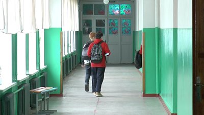 Полтавські учні займаються за звичною програмою, попри скасування ДПА