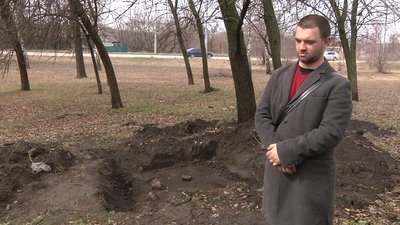 Знайдений фундамент пам’ятника першим менонітам перевезли на територію НЗ "Хортиця" Знайдений фундамент пам’ятника першим менонітам перевезли на територію НЗ "Хортиця"