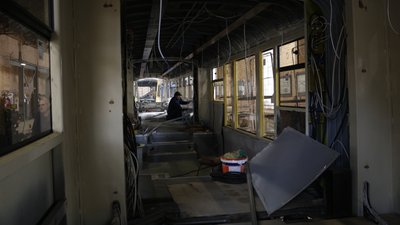 Як в Одесі збирають третій трамвай "Одесій макс" Як в Одесі збирають третій трамвай "Одесій макс"