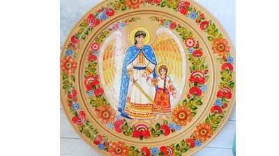 «Доброго вечора! Ми з України!». Майстриня петриківки показала свої роботи, написані під час війни «Доброго вечора! Ми з України!». Майстриня петриківки показала свої роботи, написані під час війни