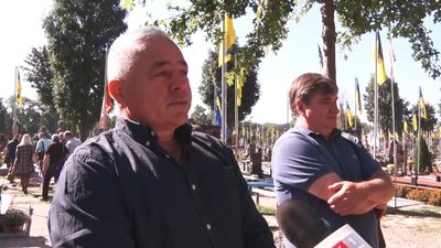 У Житомирі попрощалися із музикантом військового оркестру 95 бригади Сергієм Хімачем У Житомирі попрощалися із музикантом військового оркестру 95 бригади Сергієм Хімачем