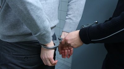 На Херсонщині взяли під варту злочинну групу, яка розповсюджувала наркотики