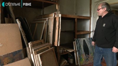 "Здоровенькі були": як карантинить та творить художник Олександр Гуристюк "Здоровенькі були": як карантинить та творить художник Олександр Гуристюк