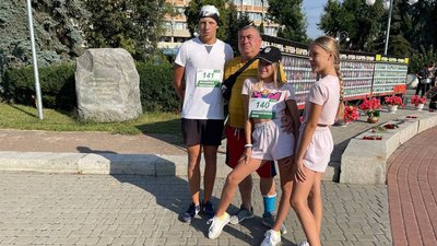 У пам’ять про загиблих: у Черкасах небайдужі "біжать за Героїв України" У пам’ять про загиблих: у Черкасах небайдужі "біжать за Героїв України"