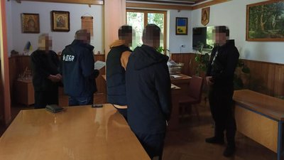 На Рівненщині судитимуть лісівника через "ненавмисну помилку" з замірами дерев
