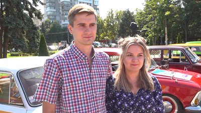 Радянські автівки, вінтажні речі та косплеї: як минув ретро-фестиваль в Одесі Радянські автівки, вінтажні речі та косплеї: як минув ретро-фестиваль в Одесі