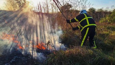 На Черкащині за добу ліквідували сім пожеж На Черкащині за добу ліквідували сім пожеж
