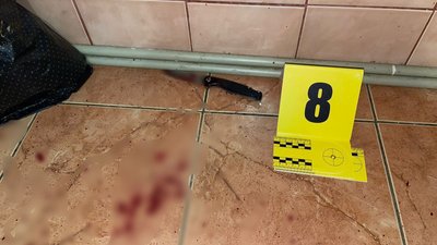 У Мукачеві затримали 19-річну жінку за підозрою у вбивстві батька