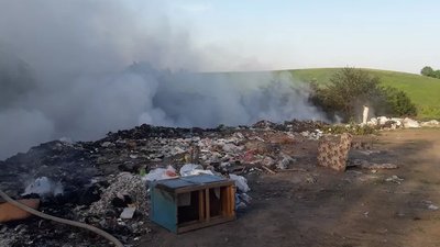 Поблизу Шишак загорілося сміттєзвалище