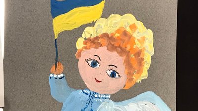 Замість ракет — голуби миру. В Івано-Франківську діти малюють картини для воїнів