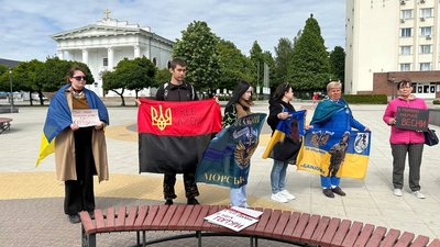 "Плач не дав свободи ще нікому": на Черкащині провели акцію на підтримку військовополонених "Плач не дав свободи ще нікому": на Черкащині провели акцію на підтримку військовополонених