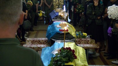 У Луцьку попрощалися з трьома загиблими військовослужбовцями
