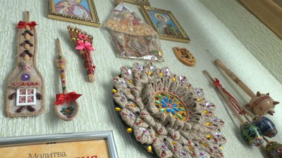 Розмальовані глечики та вироби із мушель: черкащанка розповіла про своє хобі Розмальовані глечики та вироби із мушель: черкащанка розповіла про своє хобі