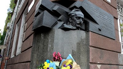 На Театральному майдані в Тернополі молилися за мир в Україні На Театральному майдані в Тернополі молилися за мир в Україні