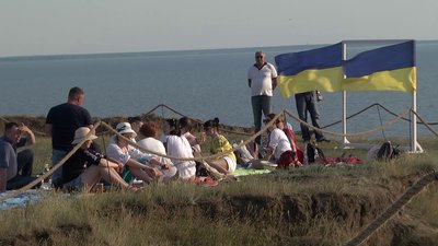 На Станіславських скелях Херсонської області відбувся акустичний концерт до Дня Конституції На Станіславських скелях Херсонської області відбувся акустичний концерт до Дня Конституції