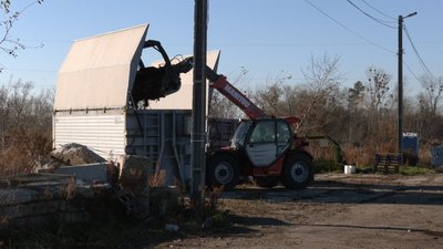 Восени на львівську компостувальну станцію привезли 1500 тонн листя Восени на львівську компостувальну станцію привезли 1500 тонн листя