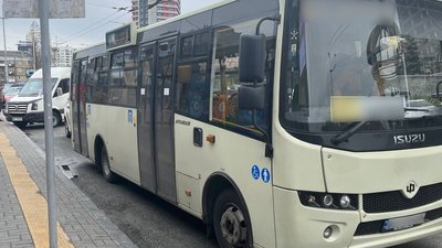 У Києві поліція виявила водія маршрутки, який був під впливом наркотиків