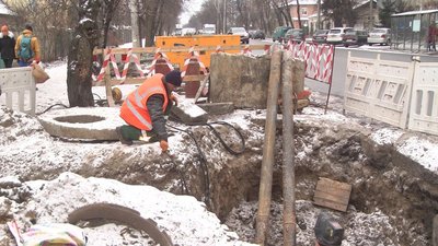 Добу без води: на семи вулицях Вінниці та мікрорайоні Поділля замінюють старі труби Добу без води: на семи вулицях Вінниці та мікрорайоні Поділля замінюють старі труби