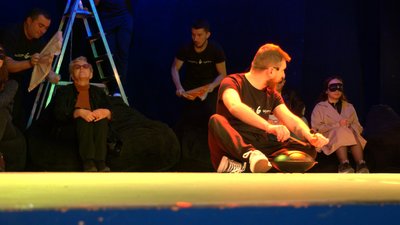 Відвідувача вистави можуть стати її учасниками Відвідувача вистави можуть стати її учасниками