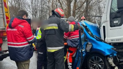 На дорозі Київ — Чоп на Львівщині сталася аварія: рух тимчасово перекритий