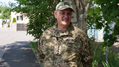 Після початку великої війни Юрій евакуював сім'ю, а сам став до війська. На фронті він командував підрозділом та отримав контузію. Після лікування боєць продовжує службу в одному з центрів комплектування та соціальної підтримки в Миколаєві у 2024 році Після початку великої війни Юрій евакуював сім'ю, а сам став до війська. На фронті він командував підрозділом та отримав контузію. Після лікування боєць продовжує службу в одному з центрів комплектування та соціальної підтримки в Миколаєві у 2024 році