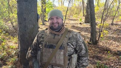На Чернігівщині в останню путь провели п'ятьох військових, які загинули на Харківщині, Донеччині та Запоріжжі На Чернігівщині в останню путь провели п'ятьох військових, які загинули на Харківщині, Донеччині та Запоріжжі
