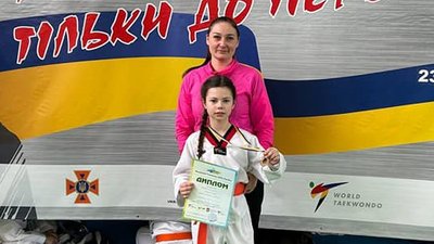 Спортсменка з Кривого Рогу виборола бронзу Чемпіонату України з тхеквондо серед молодших юнаків