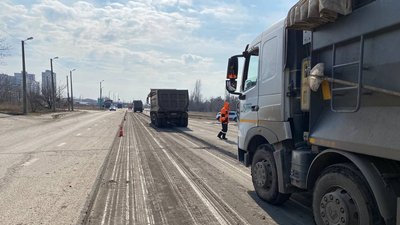 Ремонт харківської об’їзної: в районі Рогані знімають старе покриття