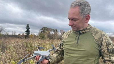 "Ворог не чує, а вона знімає все це": як працюють розвідувальні безпілотники на Сумщині "Ворог не чує, а вона знімає все це": як працюють розвідувальні безпілотники на Сумщині