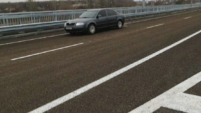 У Запоріжжі чоловік стрибнув з нового мосту У Запоріжжі чоловік стрибнув з нового мосту