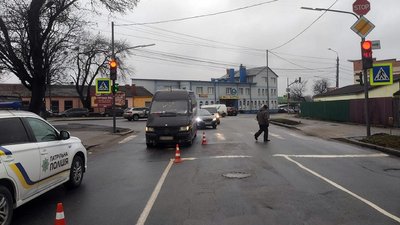 У Хмельницькому на пішохідному переході збили жінку