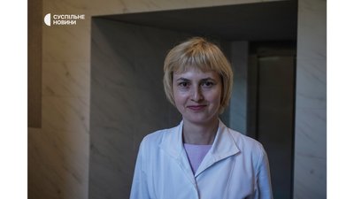 "Медикам нити не можна. В окопах ще гірше" — історії лікарів Донбасу