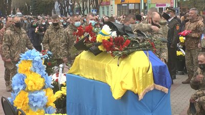 З близьких у Романа Гуляка залишилися мама, батько та бабуся. Фото: Суспільне Поділля З близьких у Романа Гуляка залишилися мама, батько та бабуся. Фото: Суспільне Поділля