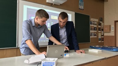 Метеостанцію створювати полтавцю допомагав учитель фізики Метеостанцію створювати полтавцю допомагав учитель фізики
