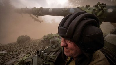 Зруйнований Часів Яр, евакуація з Торецька, прощання з Іриною Фаріон. Тиждень війни у фото