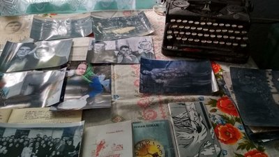 Родина з Тернопільщини відзначила сторіччя своєї хати Родина з Тернопільщини відзначила сторіччя своєї хати