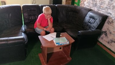 "Торік все було інакше". У Кропивницькому учень обрав дистанційне навчання у рідній рубіжанській школі